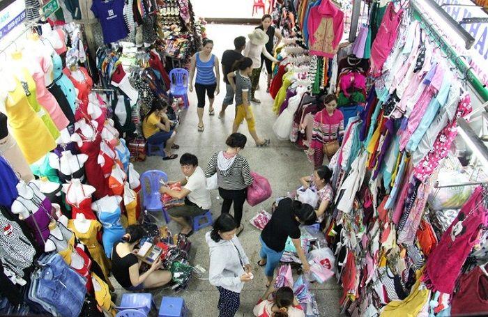 Chợ Tân Bình là một trong những chợ có lịch sử lâu đời tại thành phố Hồ Chí Minh