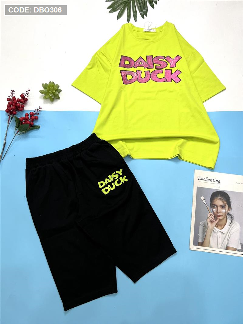 Đồ bộ thun nữ quần lửng in chữ daisy - DBO306