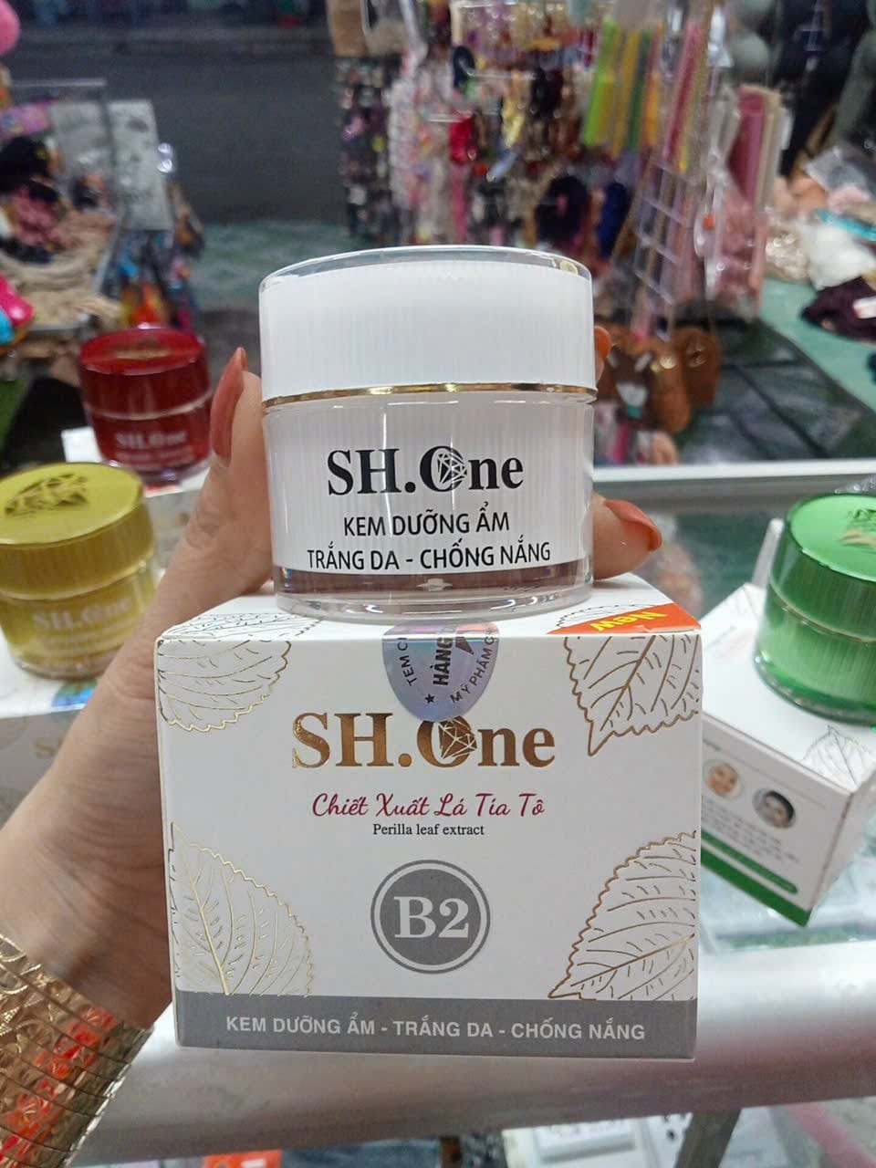 kem SH B2 Lá Tía Tô dưỡng ẩm da và chống nắng